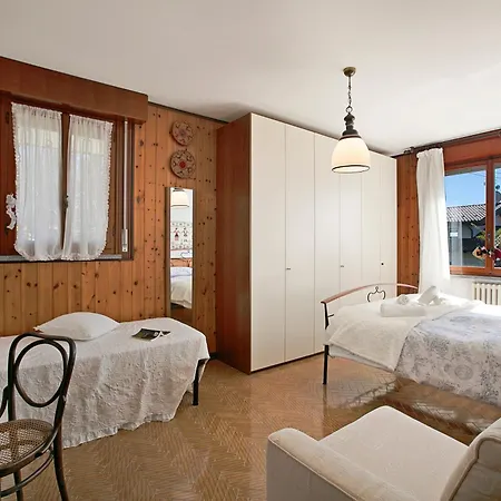 Apartment Il Poggio Radioso View & Garden - Happy