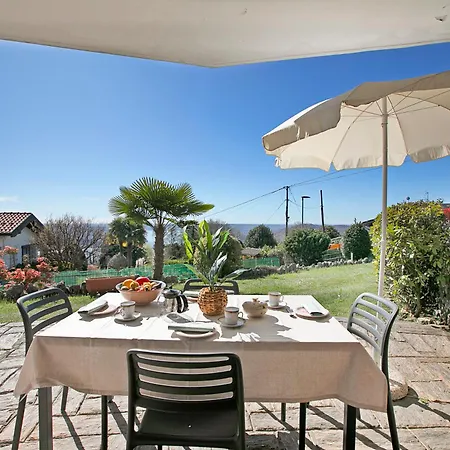 Apartment Il Poggio Radioso View & Garden - Happy *